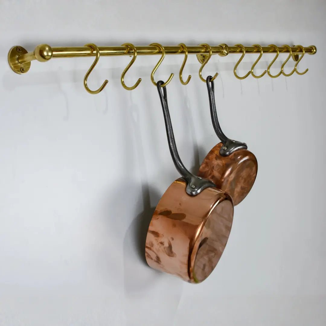Hooks & Knobs - Insideast