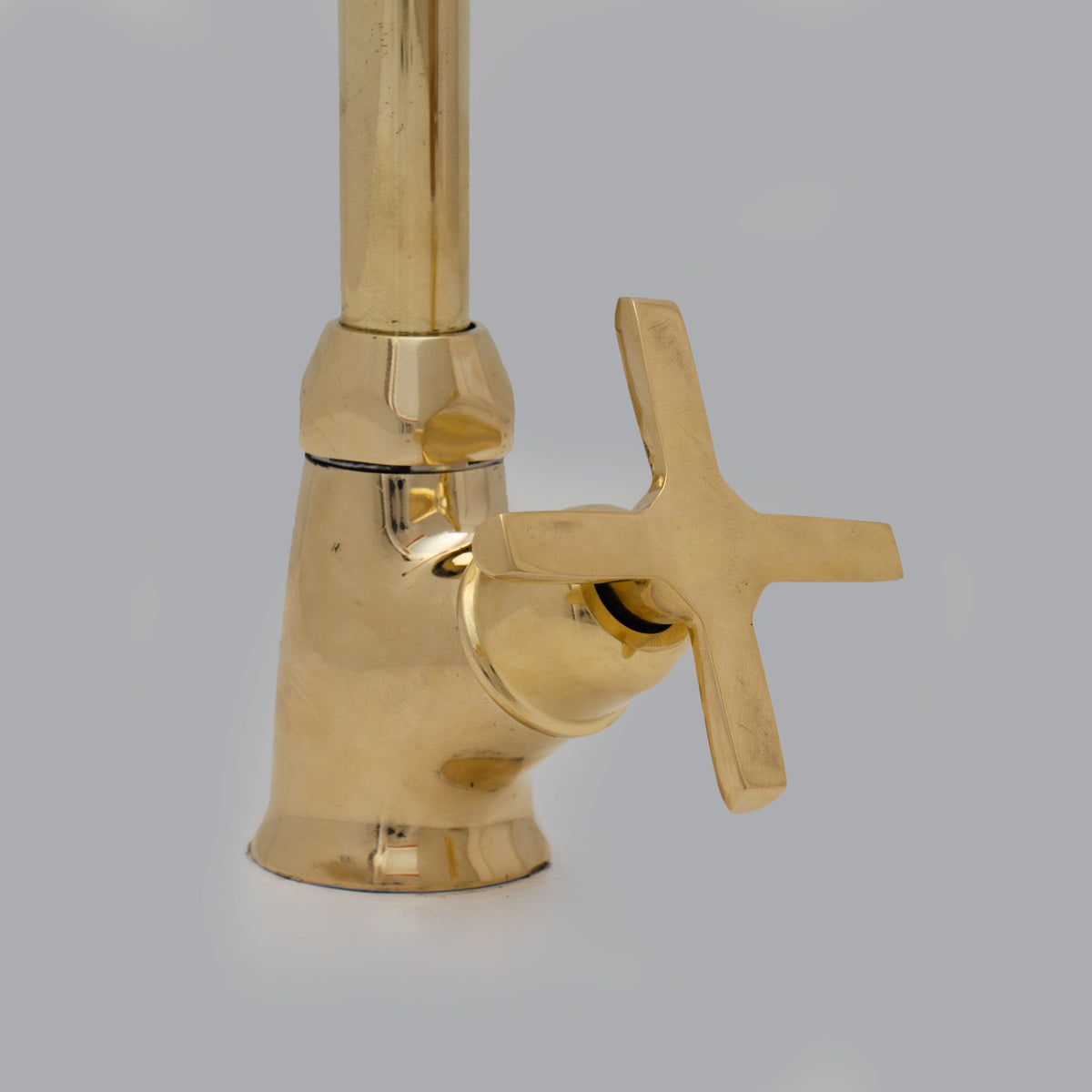 Heritage - Unlacquered Brass Single Hole Sink Faucet - Insideast
