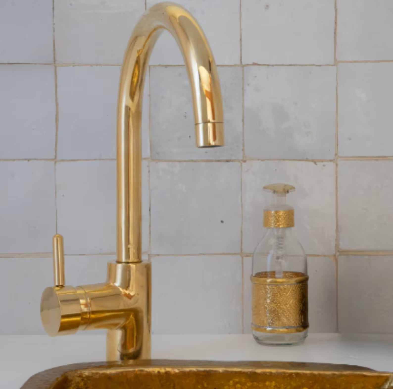 Robinet de cuisine en laiton non verni