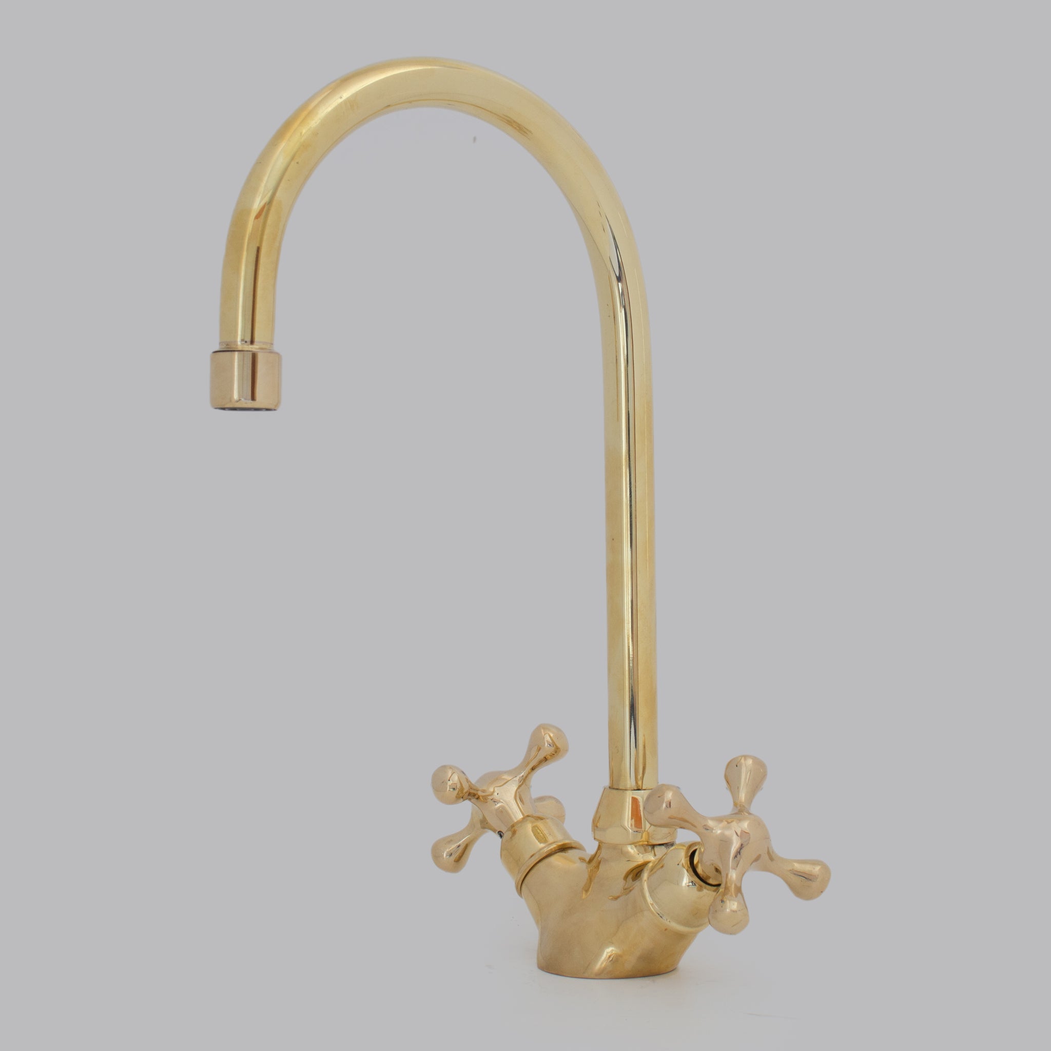 Bathroom Faucet Hero View